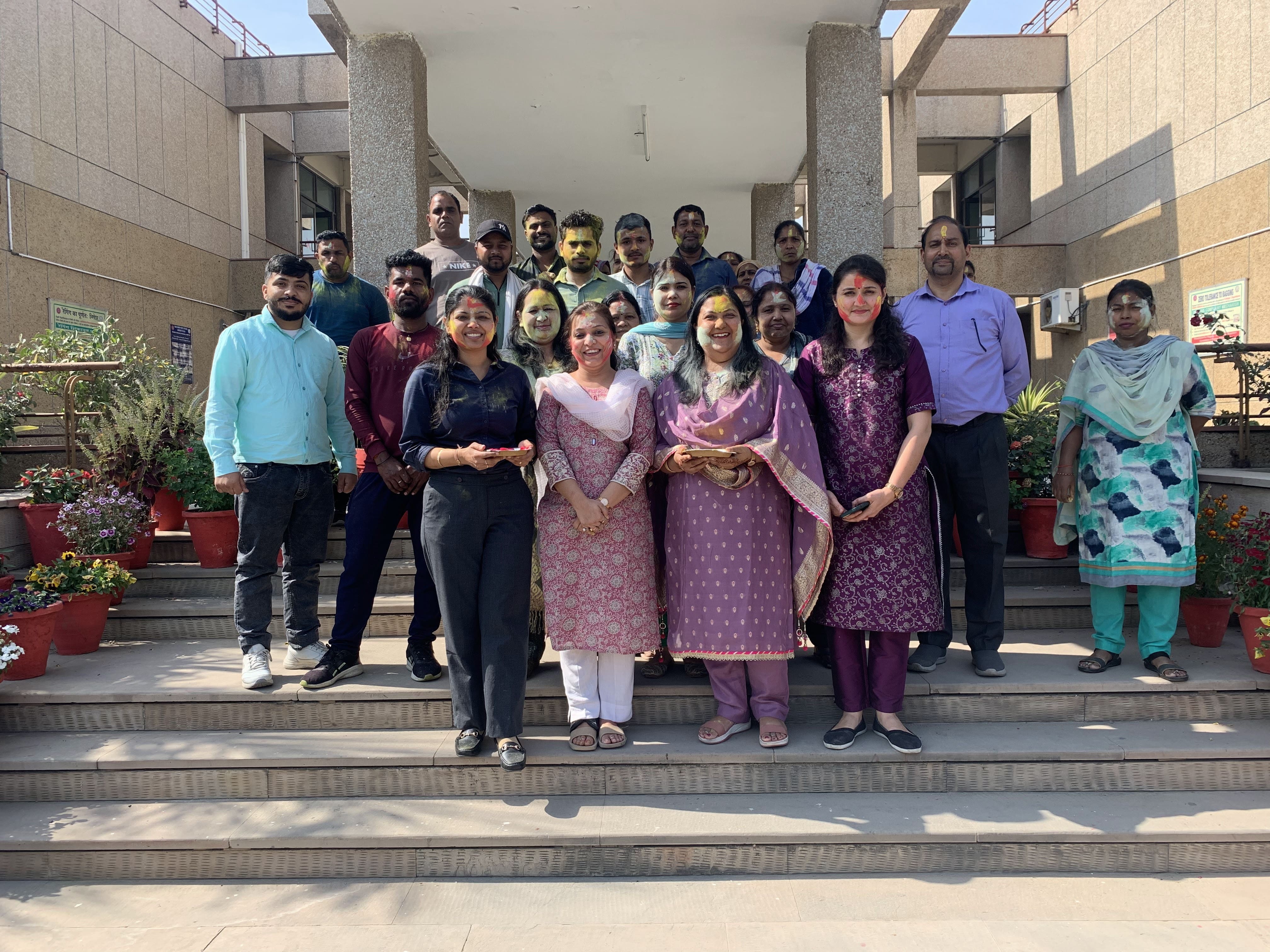 Gallery204-25/Holi2025/IMG_4579 (1).jpg